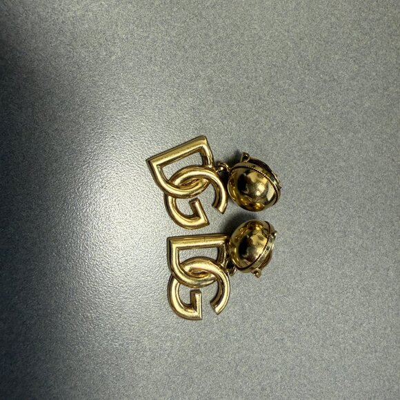 Dolce & Gabbana Clip On Earrings - Picture 4 of 4